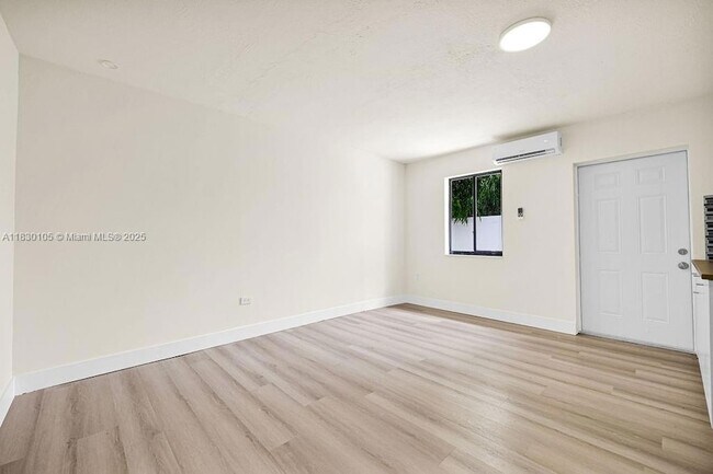 Building Photo - 7710 NW 6th Ct