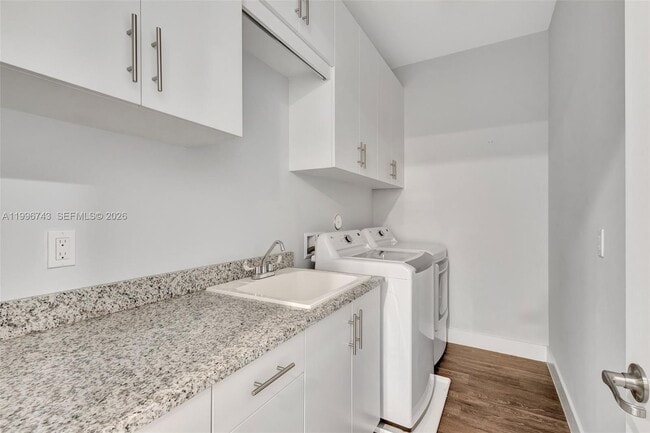 Building Photo - 4921 Pointe Midtown Way