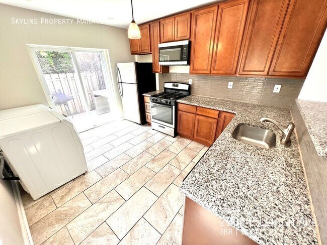 Building Photo - 2202 E Lehigh Ave