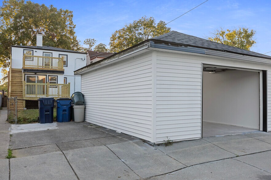 Building Photo - 1335 Marengo Ave