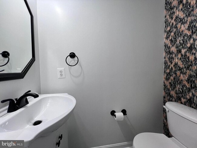 Building Photo - 6722 Emmanuel Ct