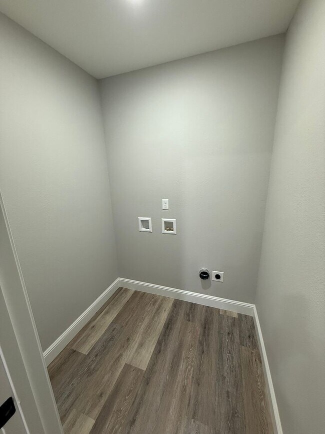 Building Photo - BRAND NEW BUILD: 3 BEDROOM/ 2 BATHROOM HOUSE IN CARTERVILLE MO WITH 2 CAR GARAGE!!!