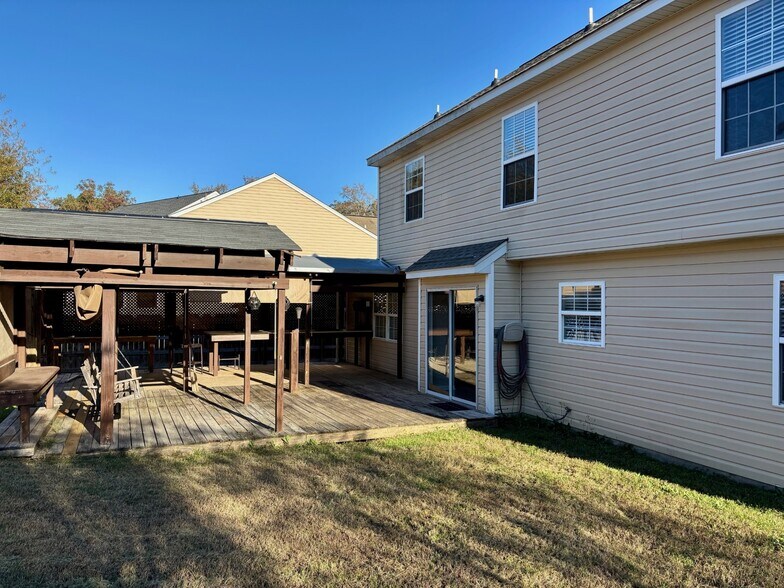 Building Photo - 169 Walkbridge Way