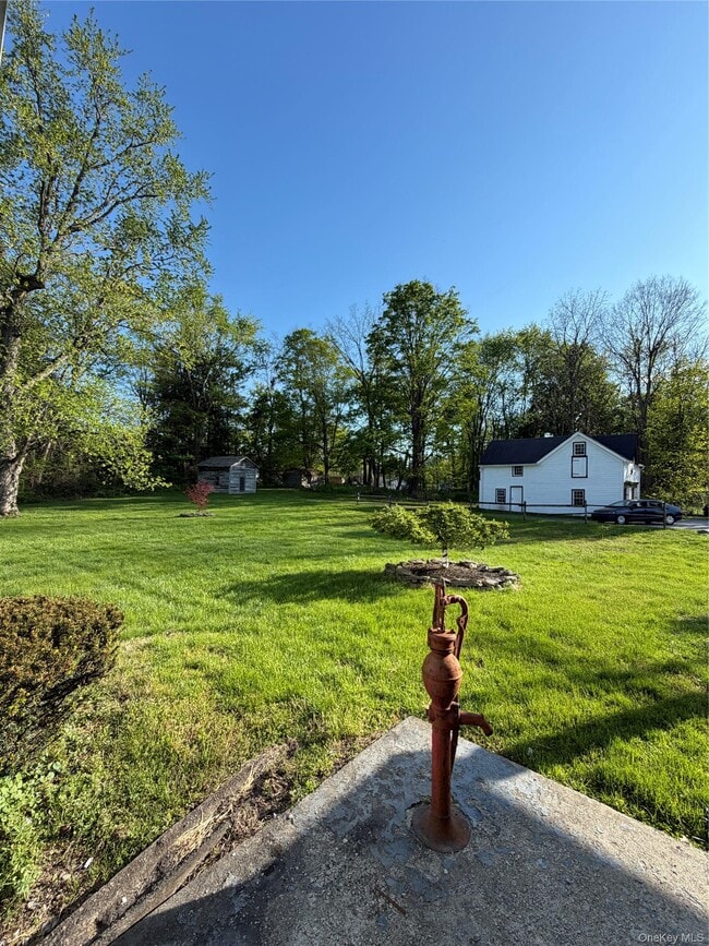 Building Photo - 788 Dutchess Turnpike