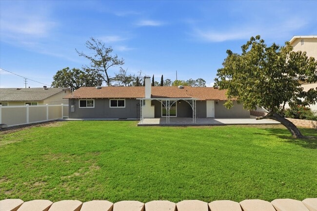 Building Photo - 2986 Calle Quebracho