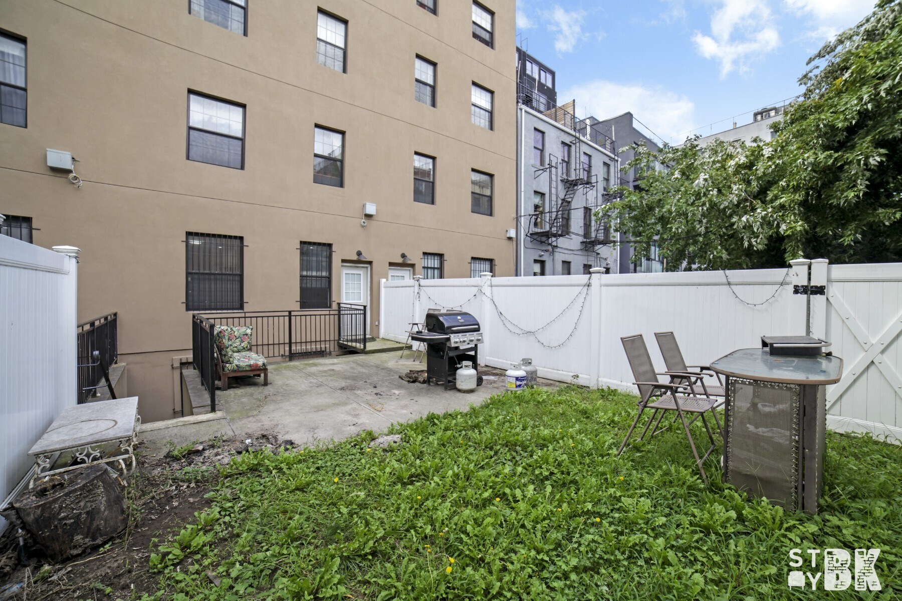 Building Photo - 35A Lexington Ave