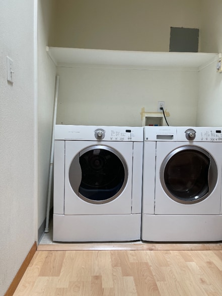 Building Photo - 5264 NE 121st Ave