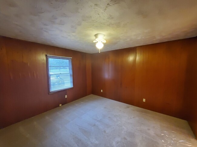 Building Photo - Affordable 1 bedroom, 1 bath apartment in ...