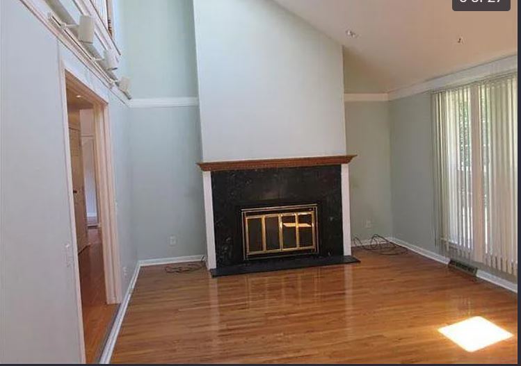 Building Photo - 223 Springhouse Ln