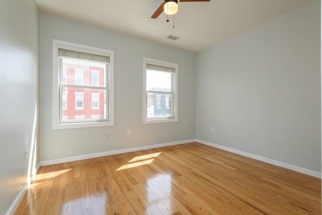 Building Photo - 306 3rd St