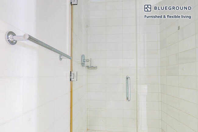 Building Photo - 30 Park Ave