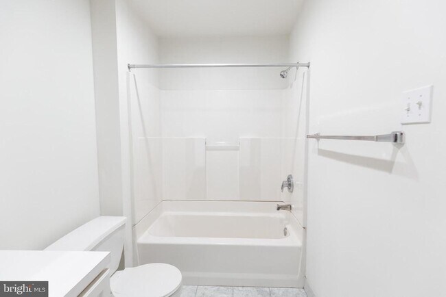 Building Photo - 1600 Walnut St