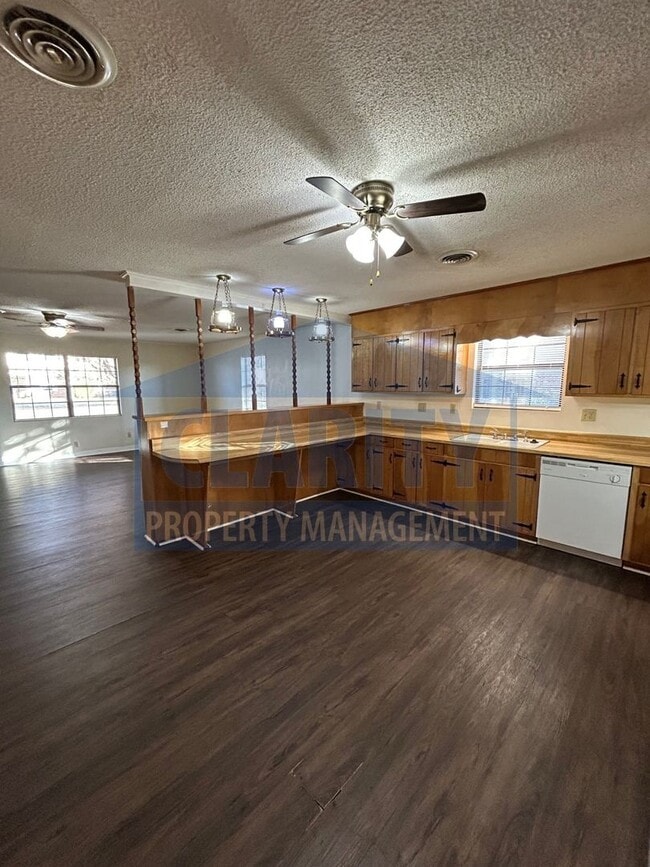 Building Photo - ***Coming soon!!***