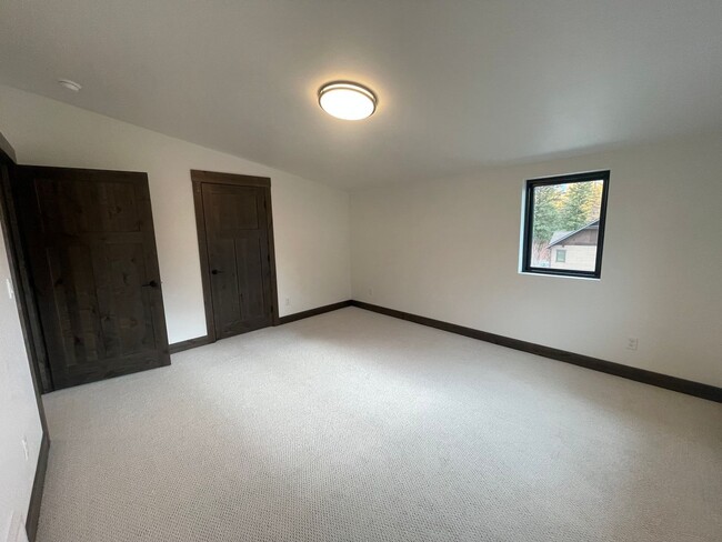 Building Photo - Brand New Three Story Whitefish Townhouse