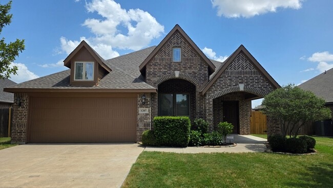 Building Photo - 1207 Star Grass Dr