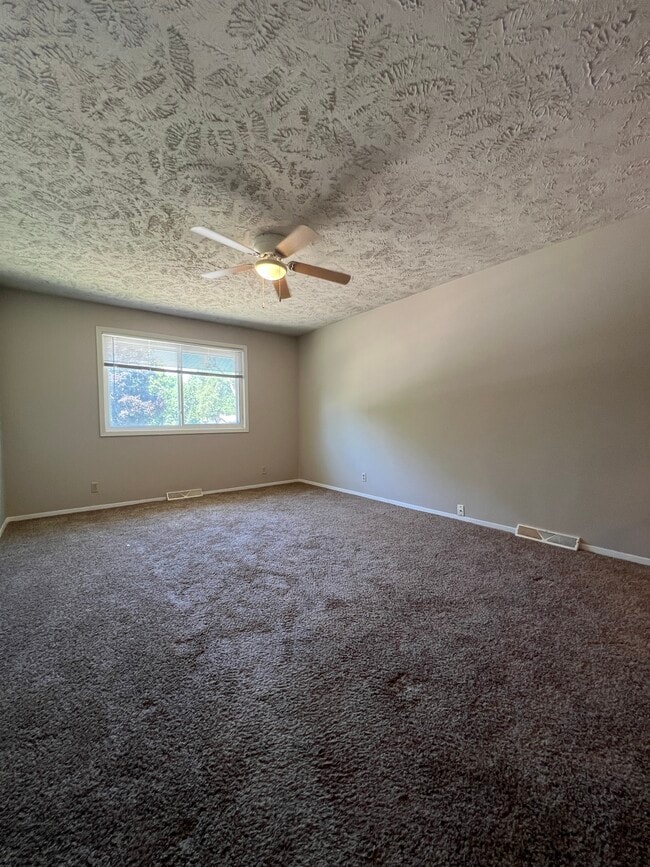 Building Photo - 5051 Marshall Dr