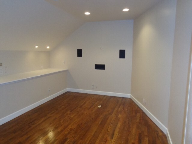 Building Photo - 639 Glenties Dr