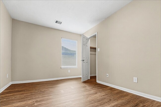 Building Photo - 2606 Bammelwood Dr