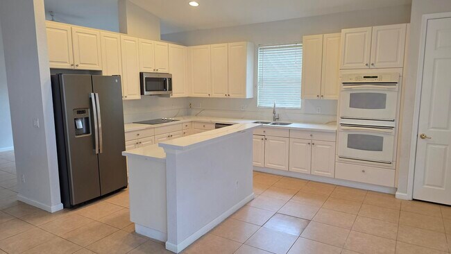 Building Photo - 2264 Newport Isles Blvd