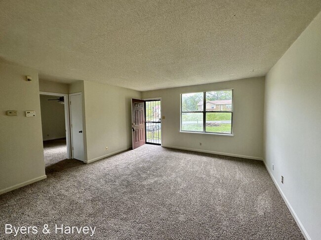 Building Photo - 3 br, 2 bath House - 1330 Courtney Drive