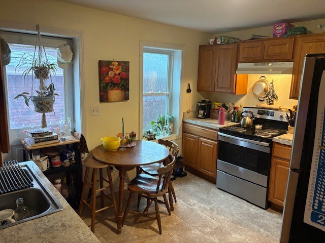 Building Photo - 72 Grant St