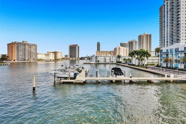 Building Photo - 1965 S Ocean Dr