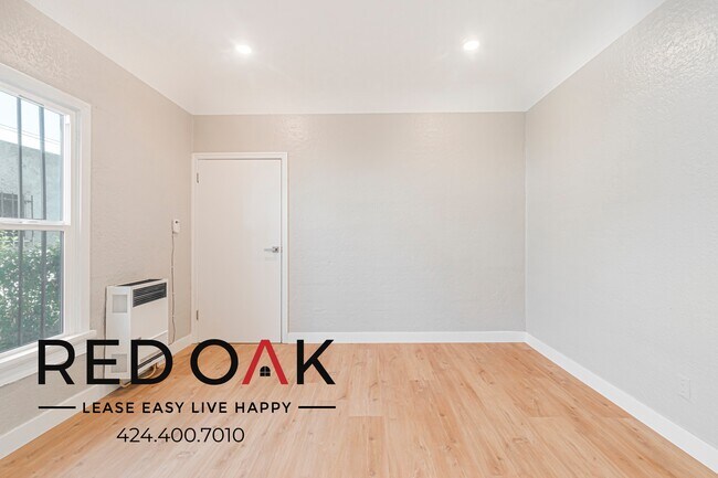 Building Photo - 1623 W 39th Pl