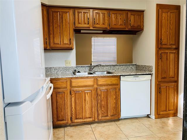 Building Photo - 5200 Martel Ave