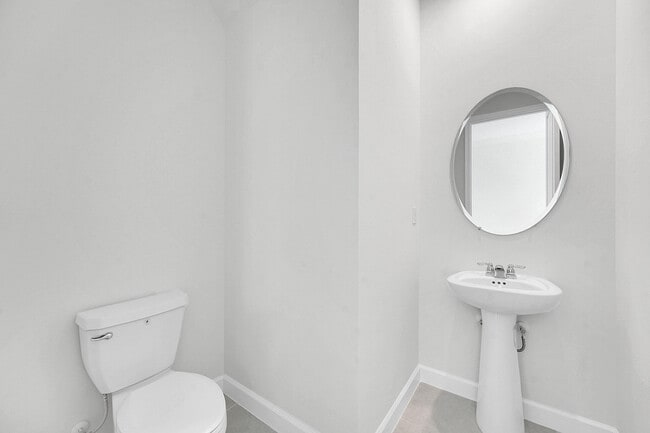 Building Photo - 3443 Cedar Grv Dr