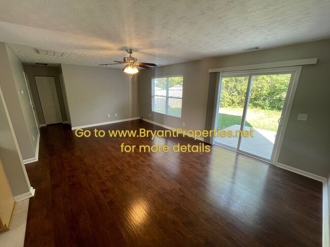 Building Photo - Single Family
