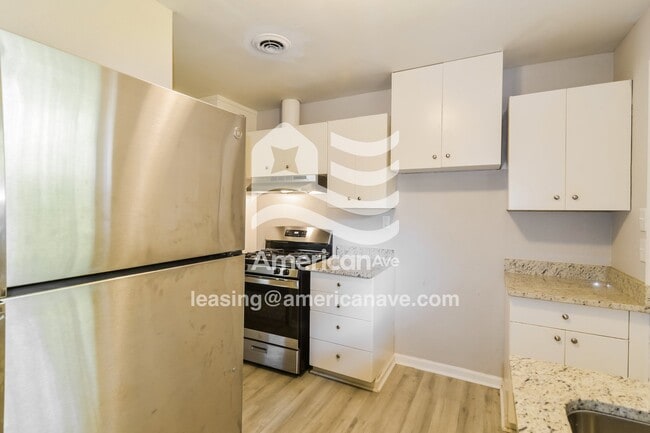 Building Photo - 3252 Willow Ln Dr