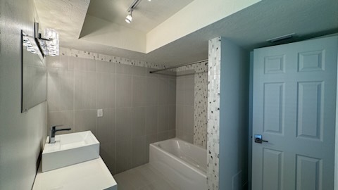 Building Photo - 7692 Cove Terrace