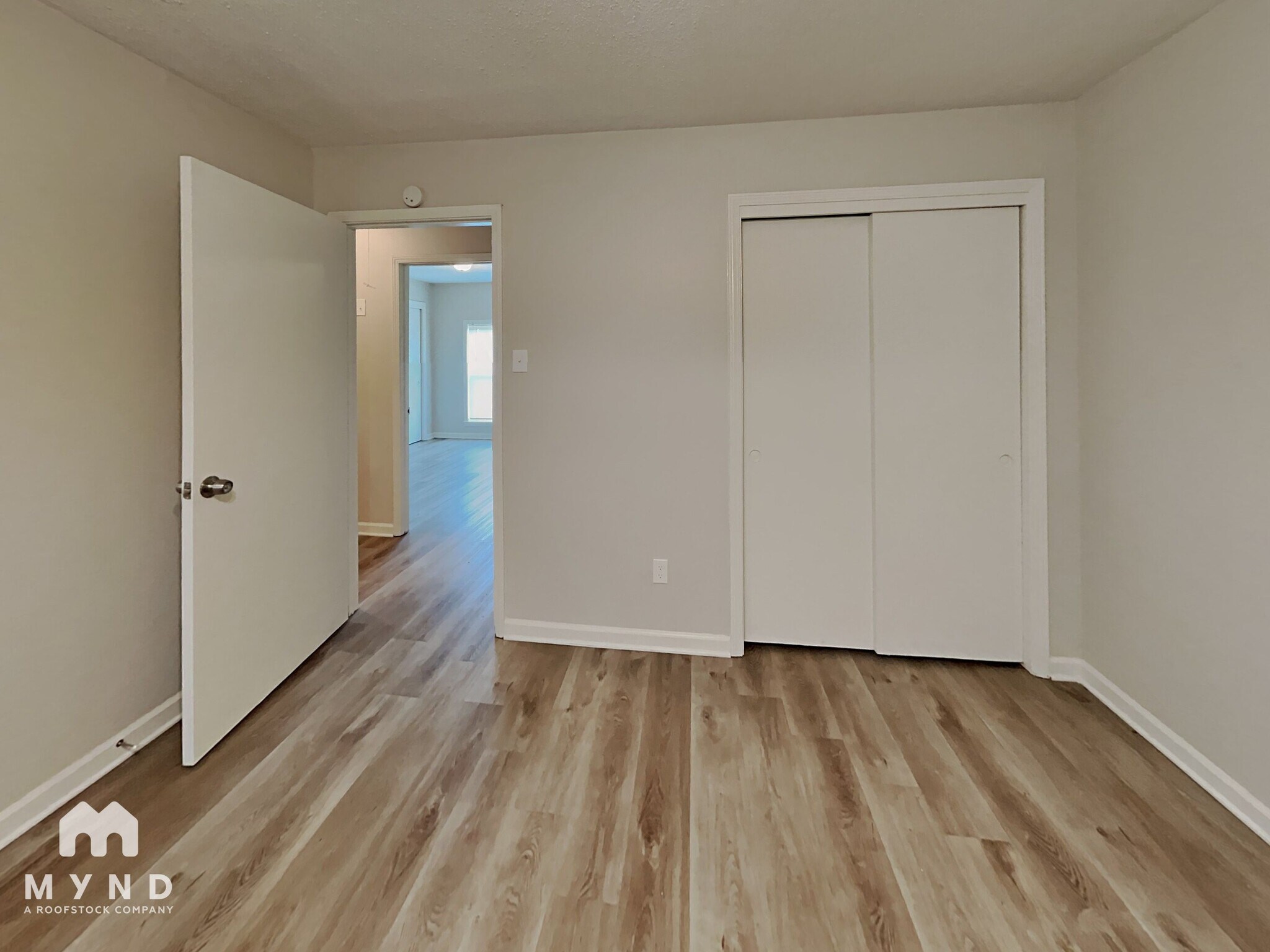 Building Photo - 1938 W Holmes Rd