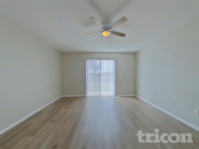 Building Photo - 5530 Sycamore Canyon Dr