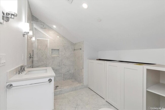 Building Photo - 108 South St