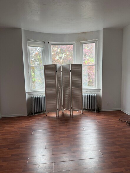 Building Photo - 1654 Denniston St