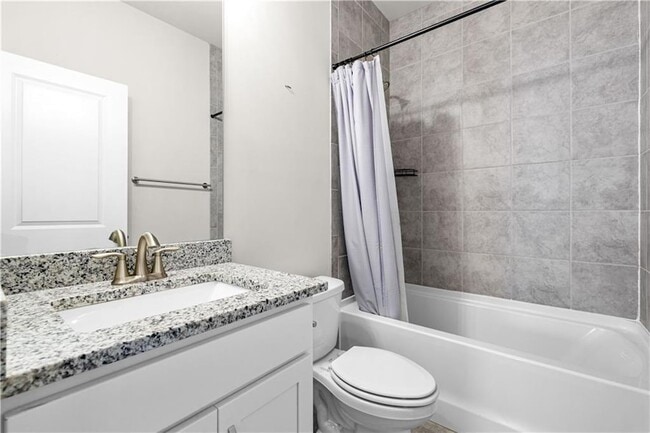 Building Photo - 156 Adams Cir