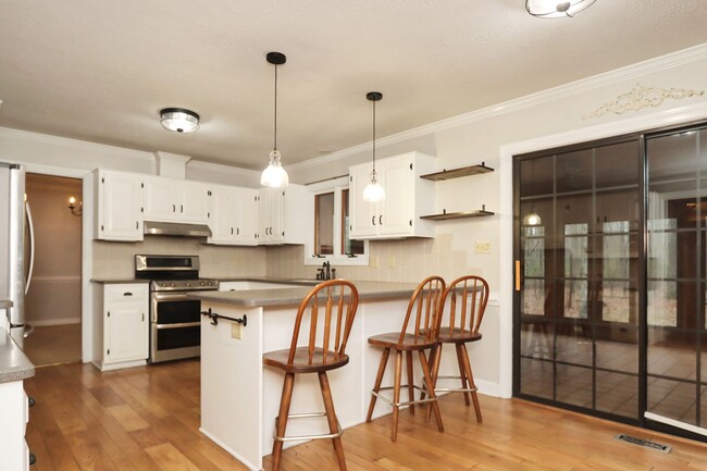 Building Photo - 227 Aspen Blvd