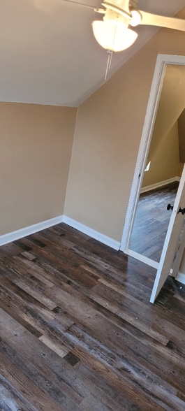 Building Photo - 350 Margrave Dr