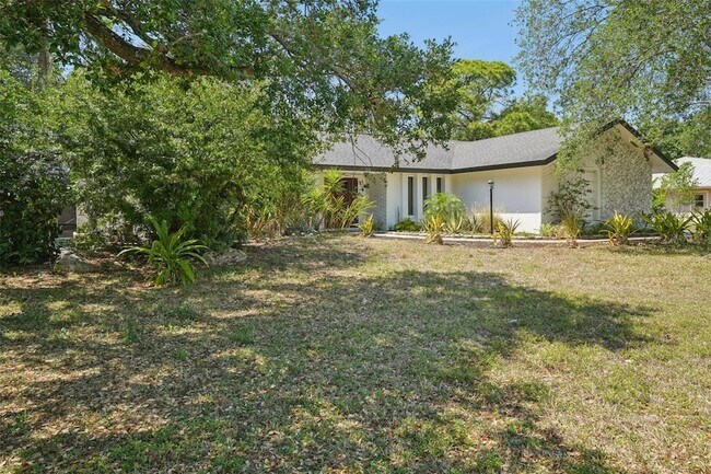 Building Photo - 155 Old Tamiami Trail