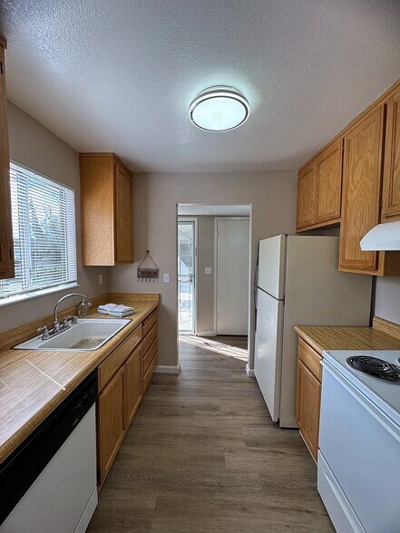 Building Photo - 118 Yorkshire Ct
