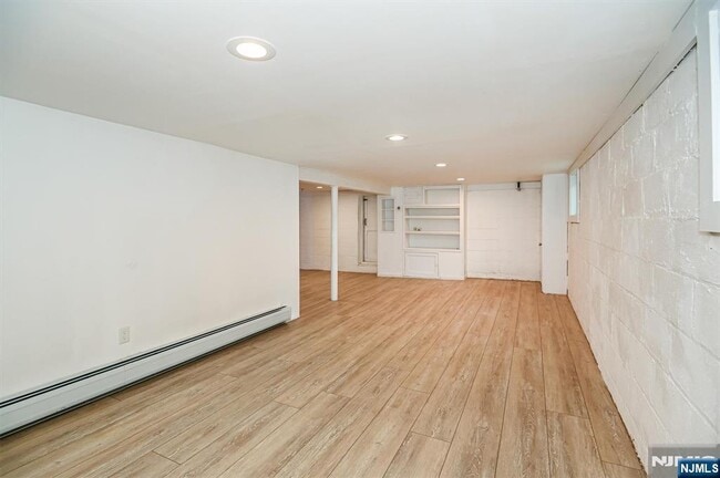 Building Photo - 15 Bergen St