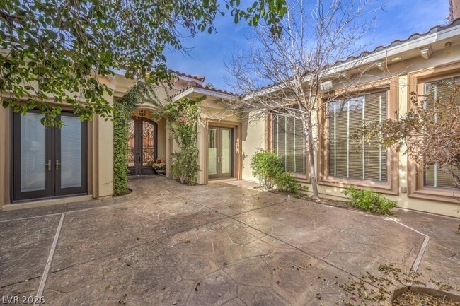 Building Photo - 2780 El Camino Rd