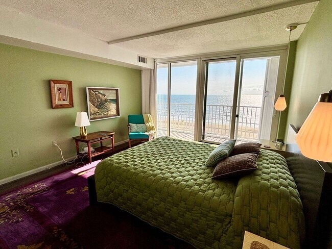 Building Photo - 3800 Oceanfront