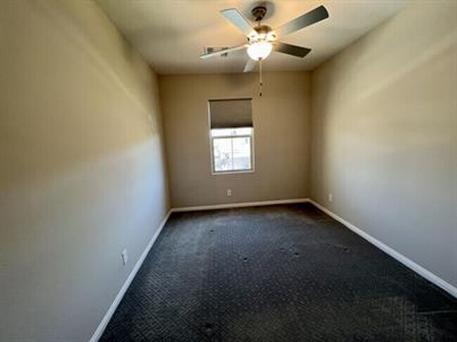 Building Photo - Spectacular NW Home For Rent