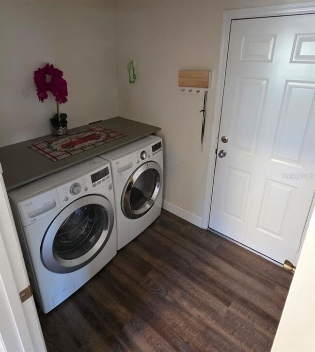 Building Photo - 13527 Misarden Ln