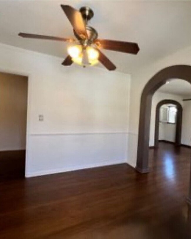 Building Photo - 1171 Huntington Dr