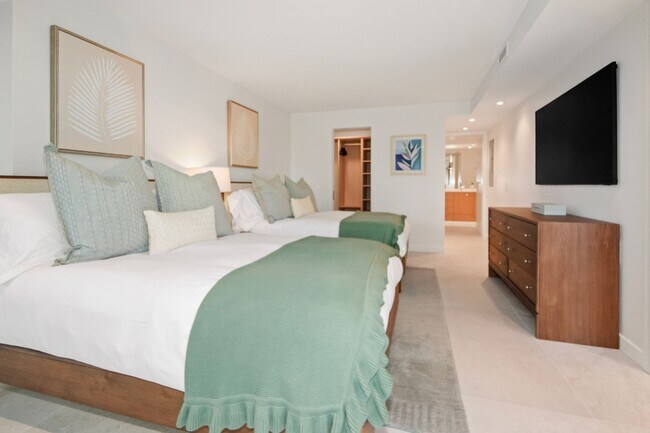 Building Photo - Short or Long Term, Furnished Rental available at Coronado Shores!