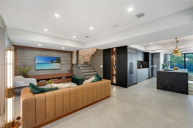 Building Photo - 145 NE 49th St