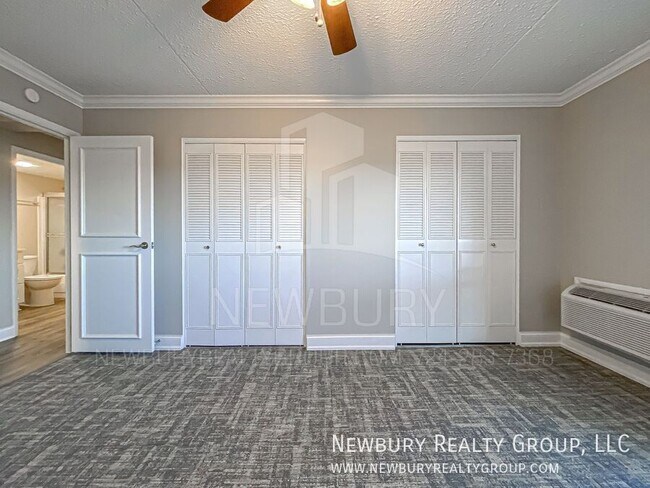 Building Photo - 530 N Main St